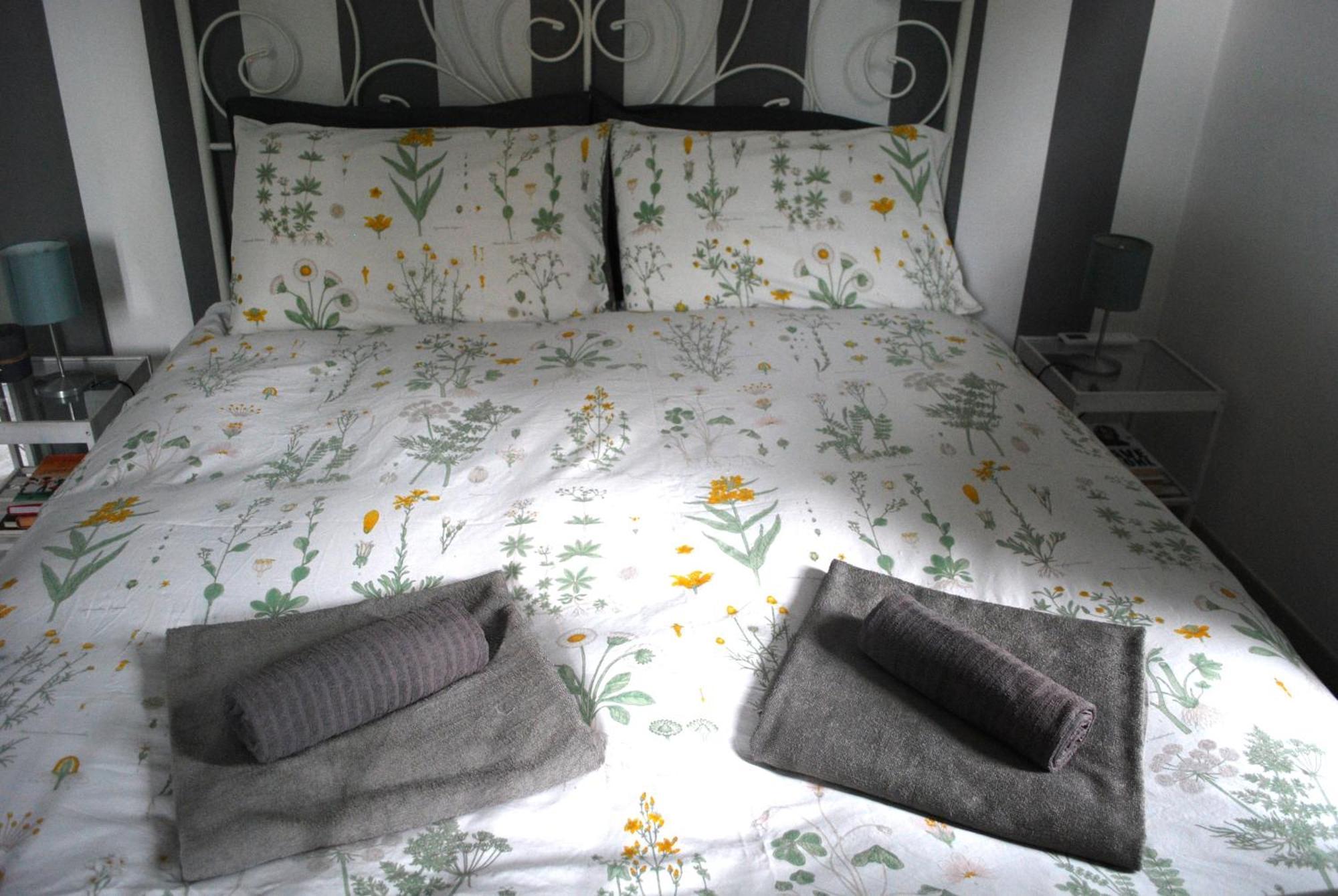 Le Stanze Di Alicam Bed and Breakfast Arona Buitenkant foto